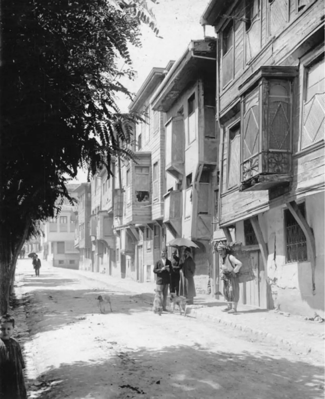Tarihe Işık Tutan Fotoğraflar: Osmanlı İmparatorluğu’nun Son Günlerinden Kayda Geçen Anlar! 14