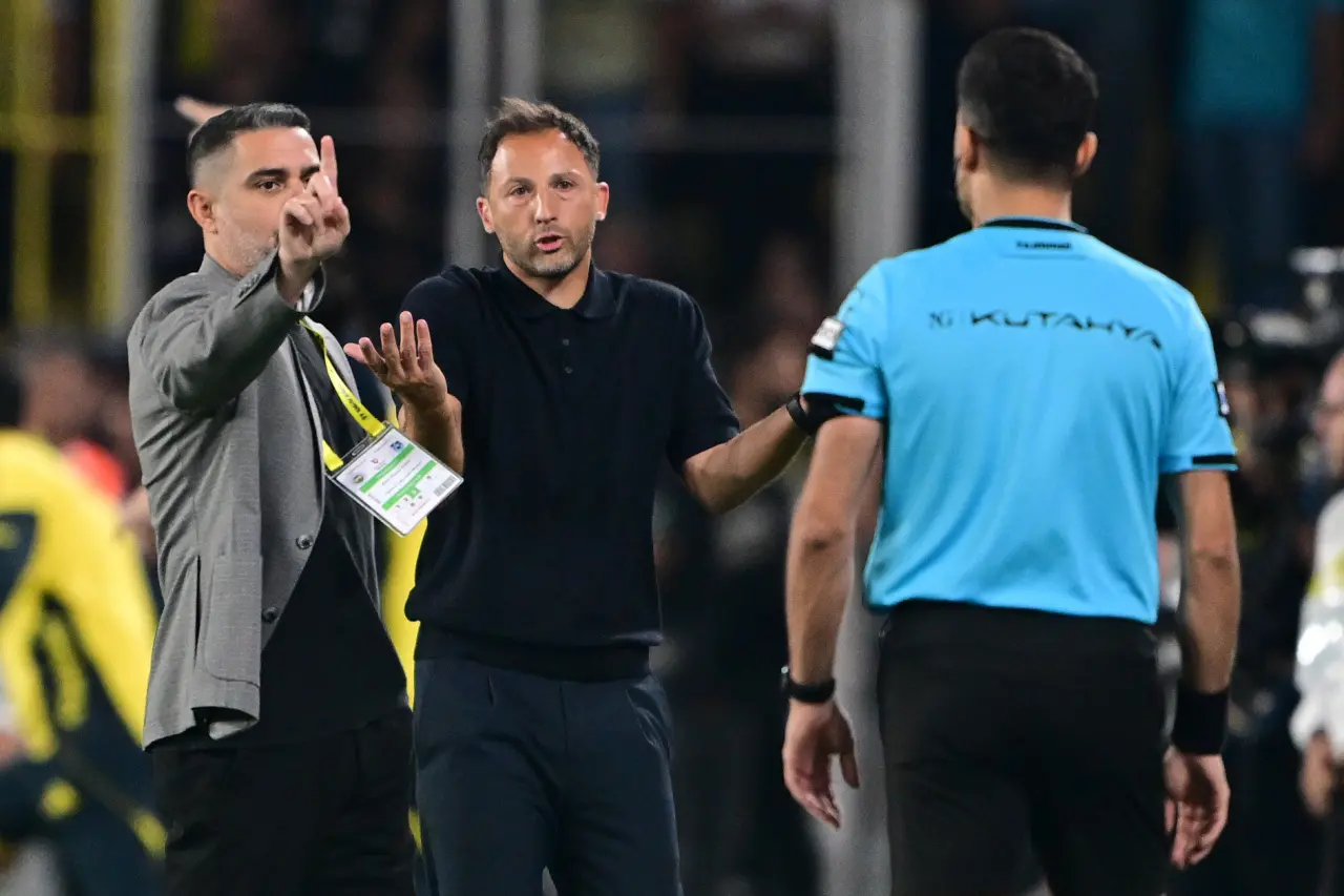 Tedesco’dan galibiyet sonrası eleştiriler: 'Cesur oynamalıydık, pozisyonları harcadık' 1