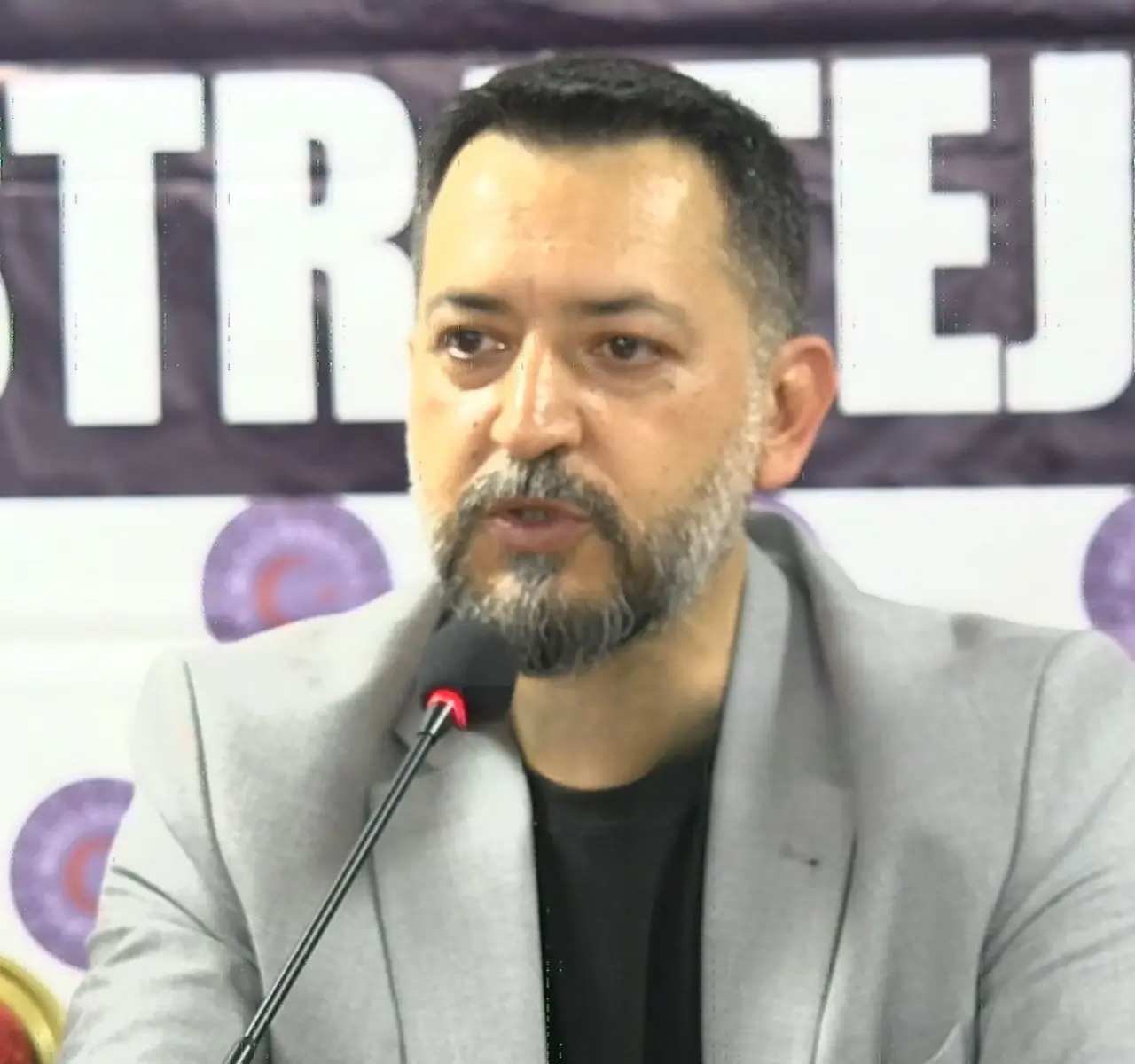 Türkiye’de ve dünyada kültürel ve ahlaki yozlaşma: Konferansla gündeme taşındı 4