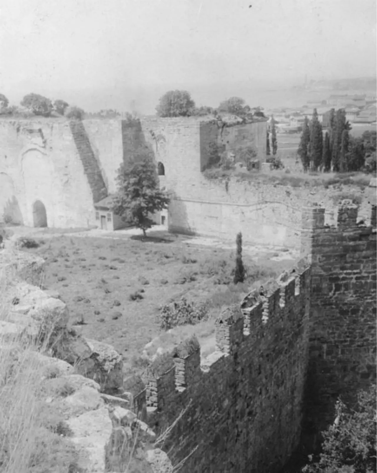 Tarihe Işık Tutan Fotoğraflar: Osmanlı İmparatorluğu’nun Son Günlerinden Kayda Geçen Anlar! 22