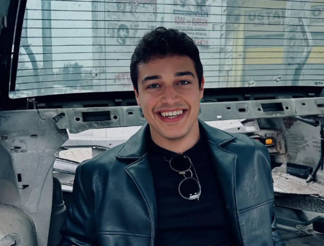 Lidya Pınar kalpleri eritti! Sevgilisini doğum gününde böyle ilan etti 3