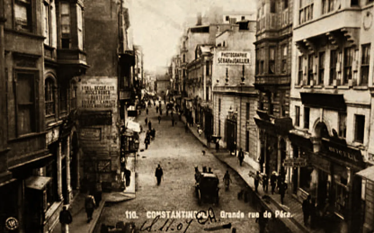 Tarihe Işık Tutan Fotoğraflar: Osmanlı İmparatorluğu’nun Son Günlerinden Kayda Geçen Anlar! 13