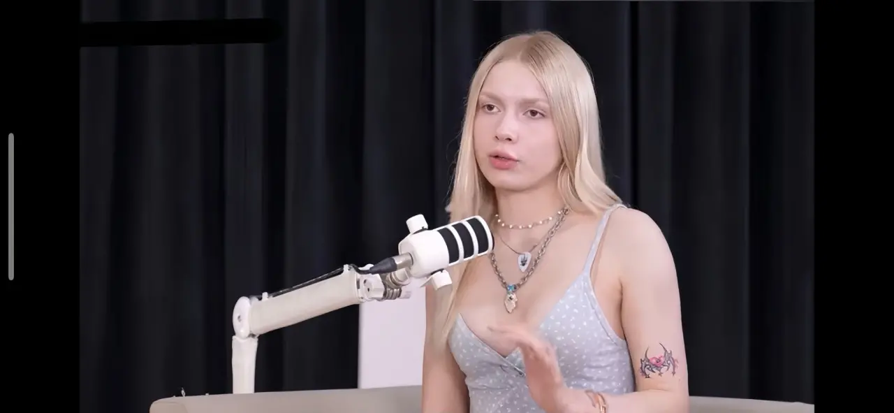 Aleyna Tilki'den çifte gövde gösterisi! Müzik sektörüne rest, Londra'da stil şovu 1