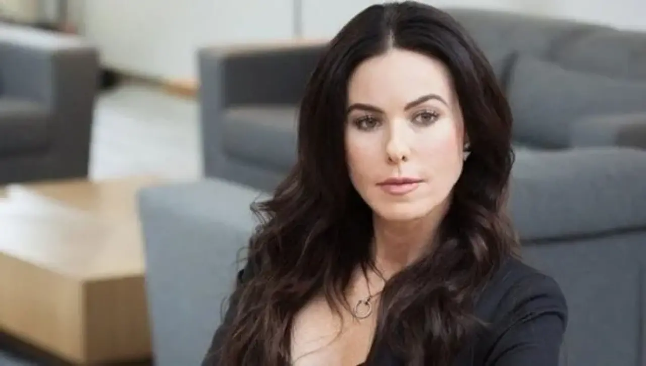 Defne Samyeli’ye icra takibi: 94 bin liralık borç! 2