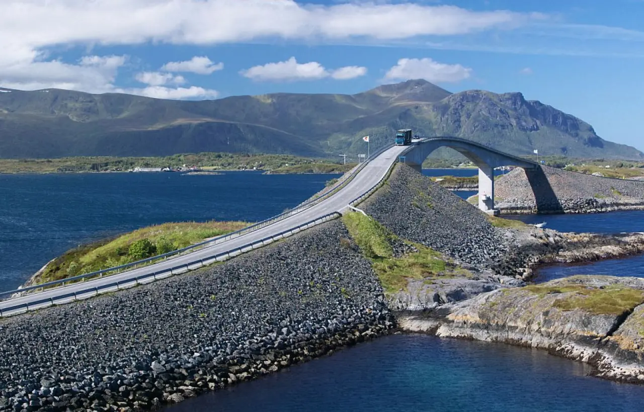 Zaman Dondu, Gerçek Konuştu: Dünyayı Değiştiren Fotoğrafların Gizli Hikâyeleri 7