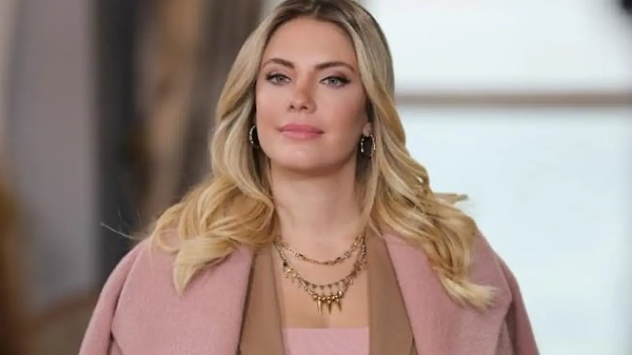 Eda Ece, kızını neden gizliyor? 1