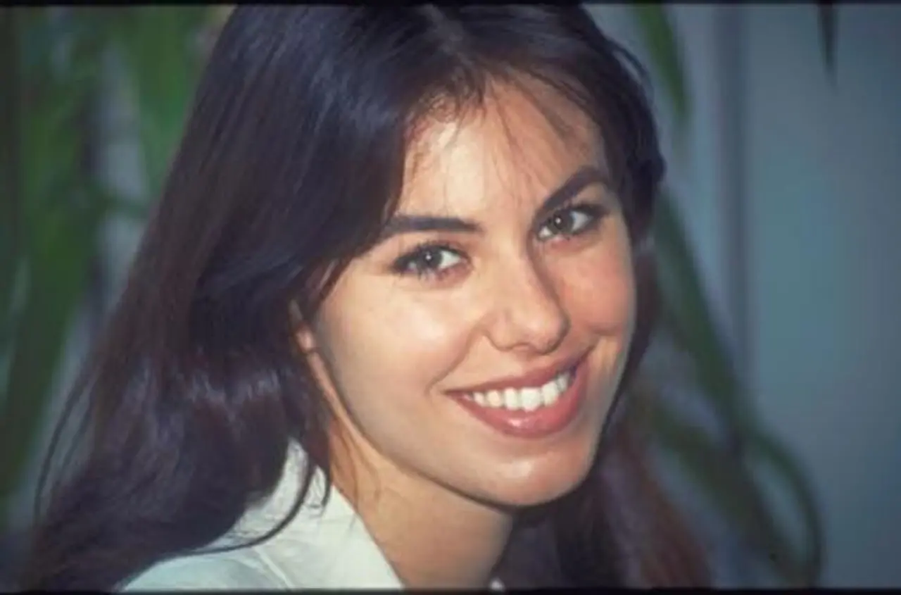 Defne Samyeli’ye icra takibi: 94 bin liralık borç! 1