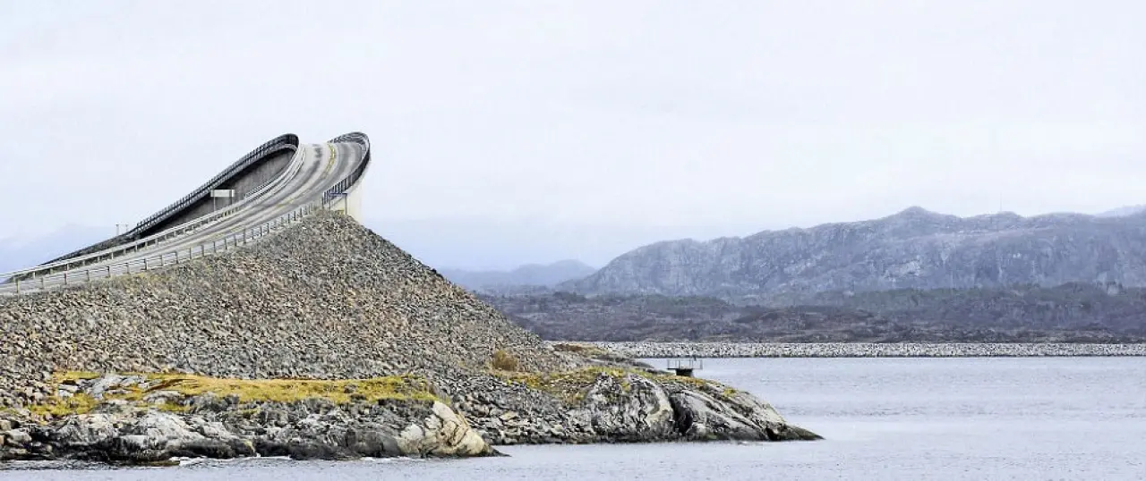 Bir yanı uçurum bir yanı mucize: Dünyanın en tehlikeli rotaları 6