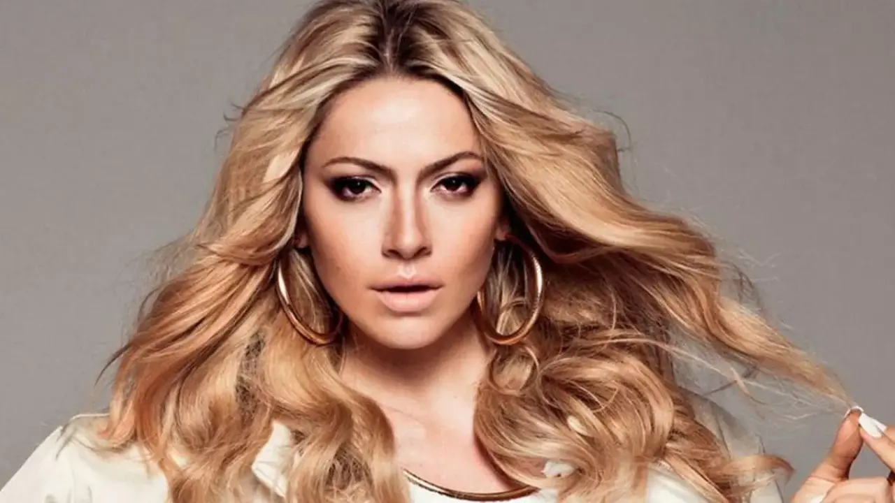 Hadise gözaltında! Ünlülere şafak operasyonu! 1