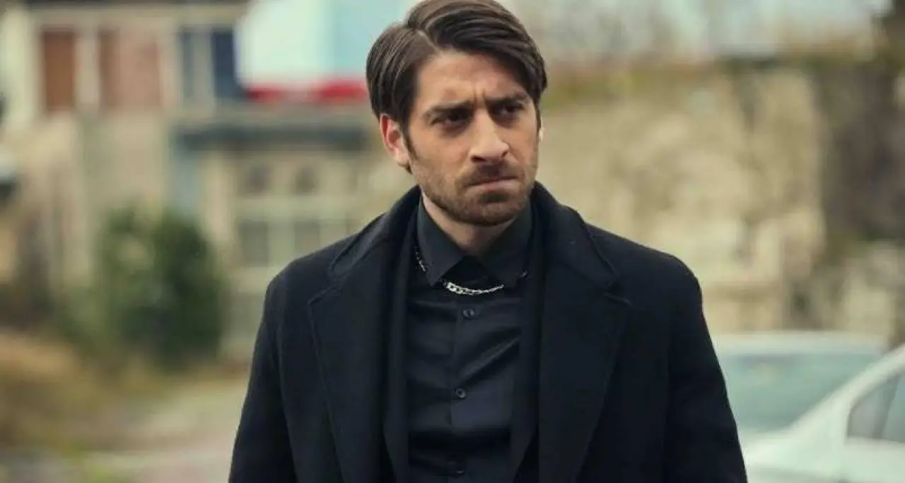 Suzan’ın zorlu mücadelesi: Bora Akkaş ile Oben Alkan çiftinin minik kızı yoğun bakımda! 3