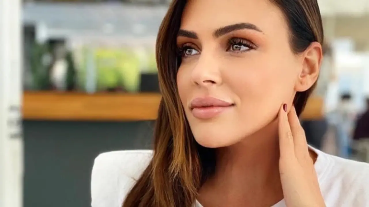 Buket Aydın'dan şok itiraf: Düz duvara çarptım! 1