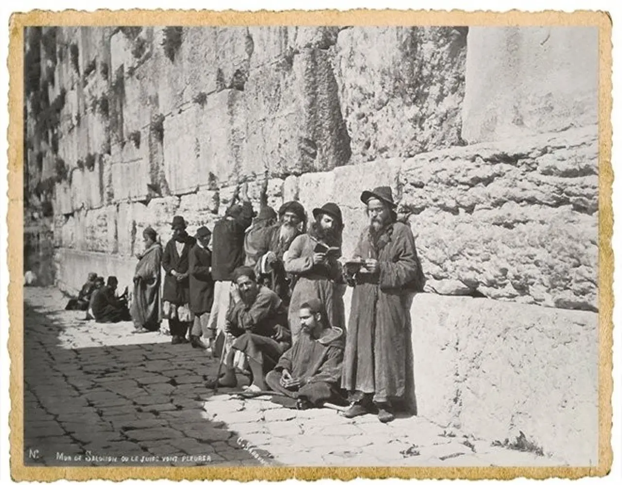 Sultanların objektifinden Kudüs: Arşivden çıkan bu kareler tüylerinizi diken diken edecek 53