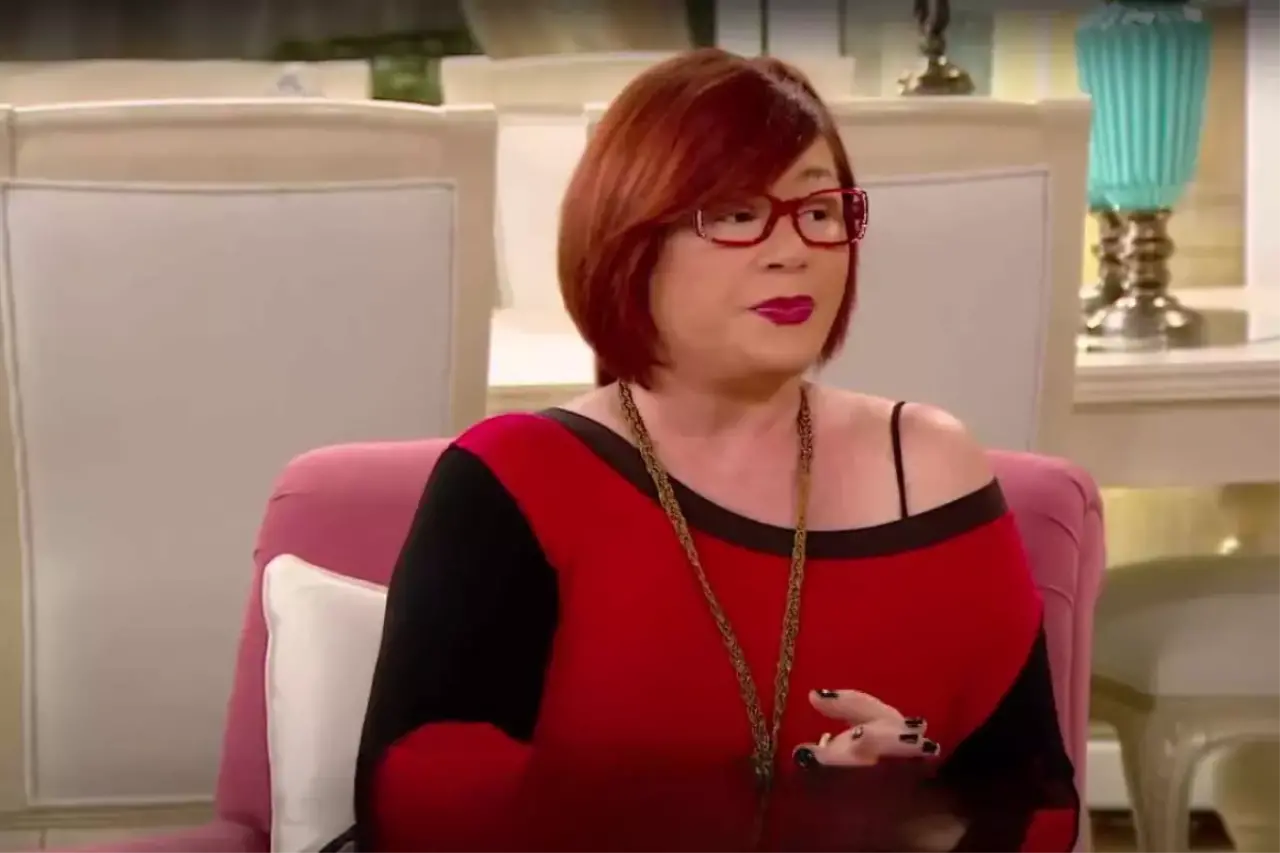 Emel Müftüoğlu'ndan doğum günü çıkışı: 'Aptallık!' 1