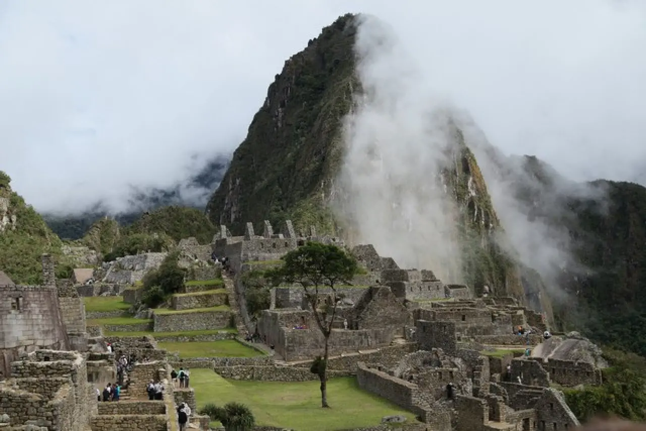 Dünyanın Göz Kamaştıran 15 Doğa Harikası: Türkiye’den İki Mucize Zirvede! 3