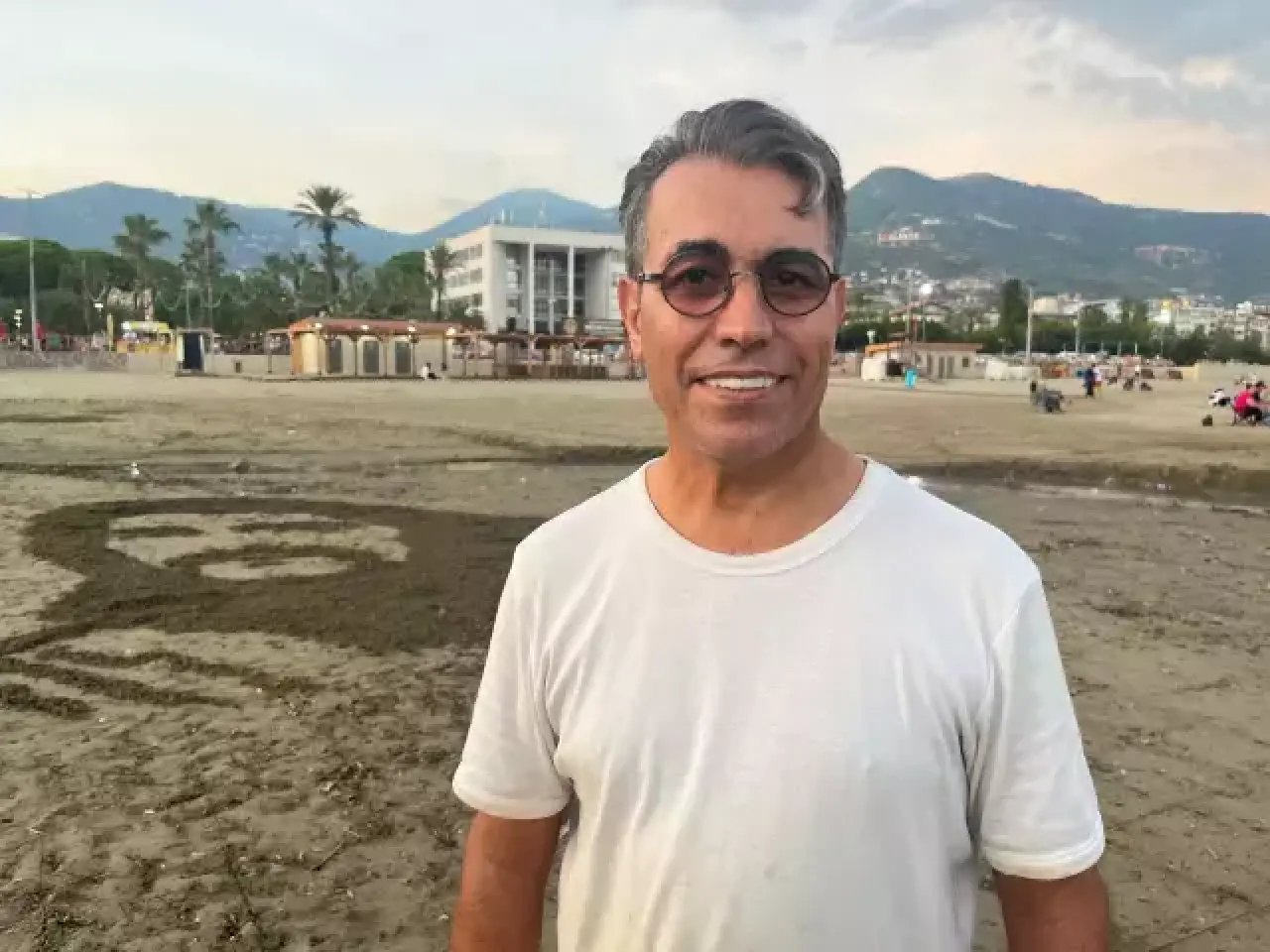 İranlı sanatçıdan Barış Manço’ya duygulandıran vefa! 3