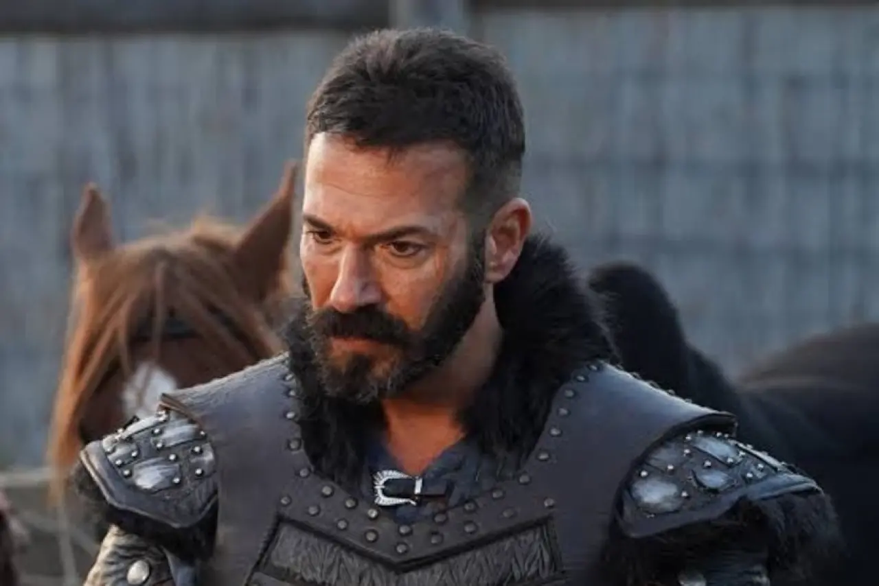 Kuruluş Osman'ın yıldızı Berk Erçer’den aksiyon filmlerini aratmayan performans! 3