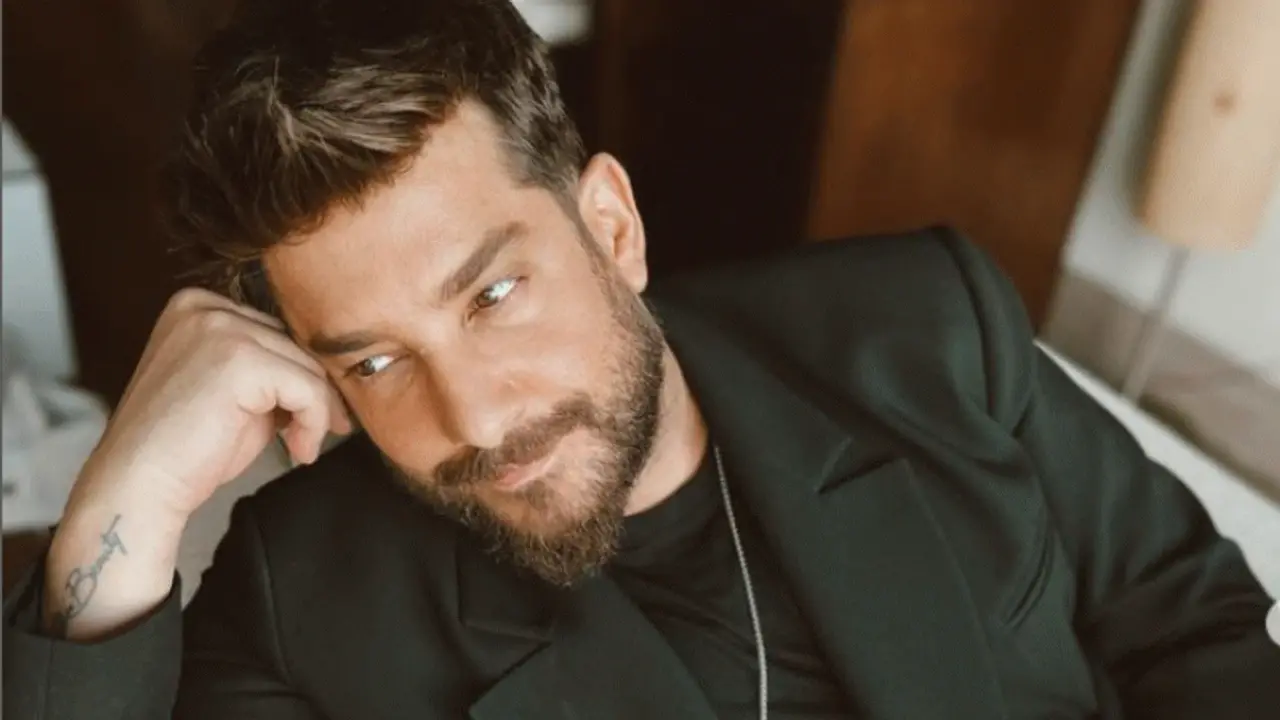 Oyunculuk kavgası alevlendi: Enis Arıkan’dan Burak Sergen’e ezber bozan gönderme! 3