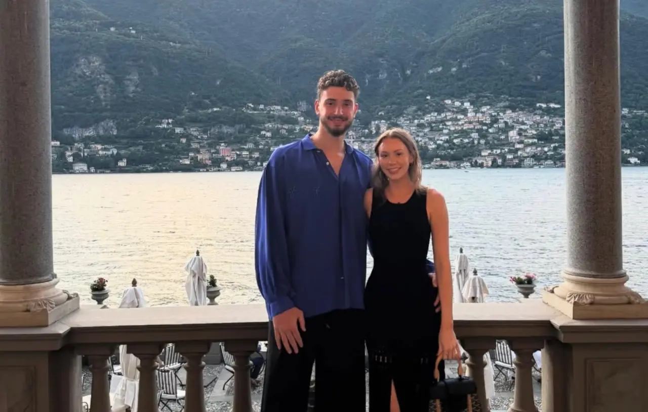 Milli basketbolcu Alperen Şengün ve ABD'li sevgilisi Hannah Cherry'den aşk dolu İtalya molası! 2