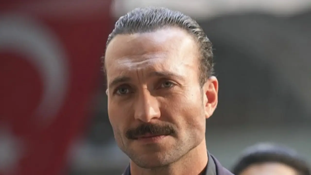 Eşref Rüya’nın Kadir’i Görkem Sevindik: 'Kimi baba diyor, kimi küfür ediyor!' 2