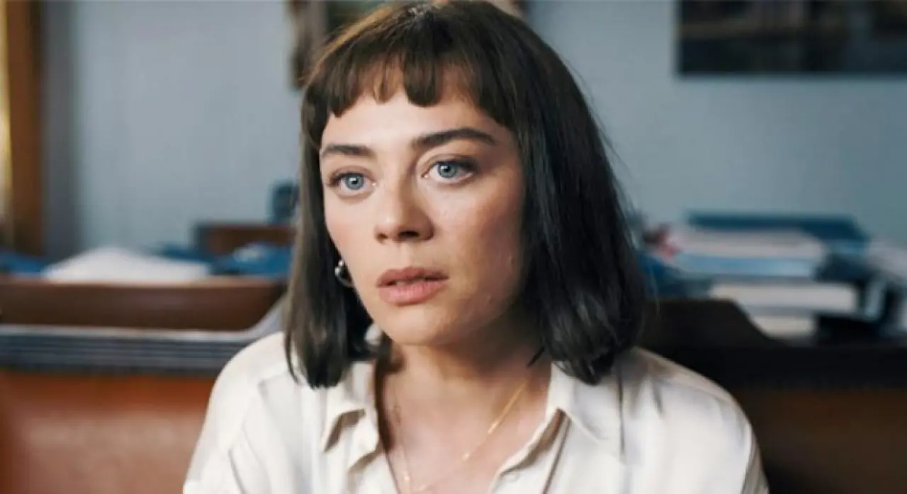 Uyuşturucu operasyonunda 'Bahar' dizisi setinde kriz: Hatice Aslan’dan Demet Evgar’a destek! 3