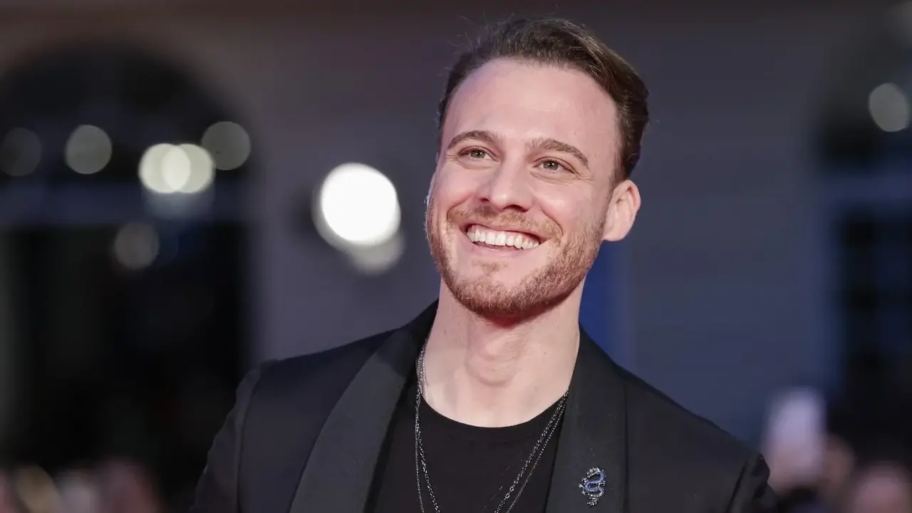 Kerem Bürsin yine yoğun, aşk yine bitti! Melisa Sabancı konuştu! 3