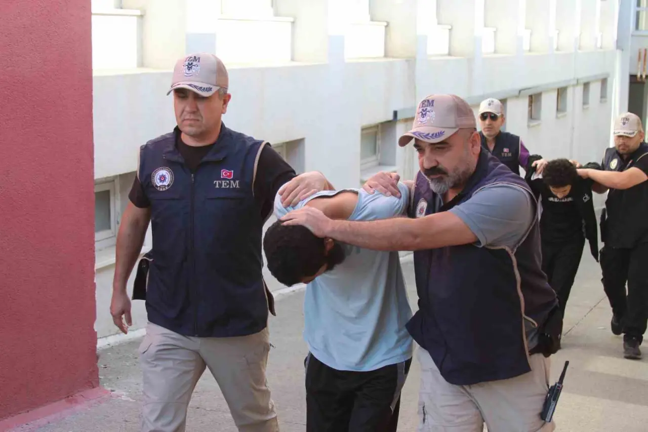 Sözde emirin savunması 'pes' dedirtti: 'Yaşlandım artık işim yok' 3