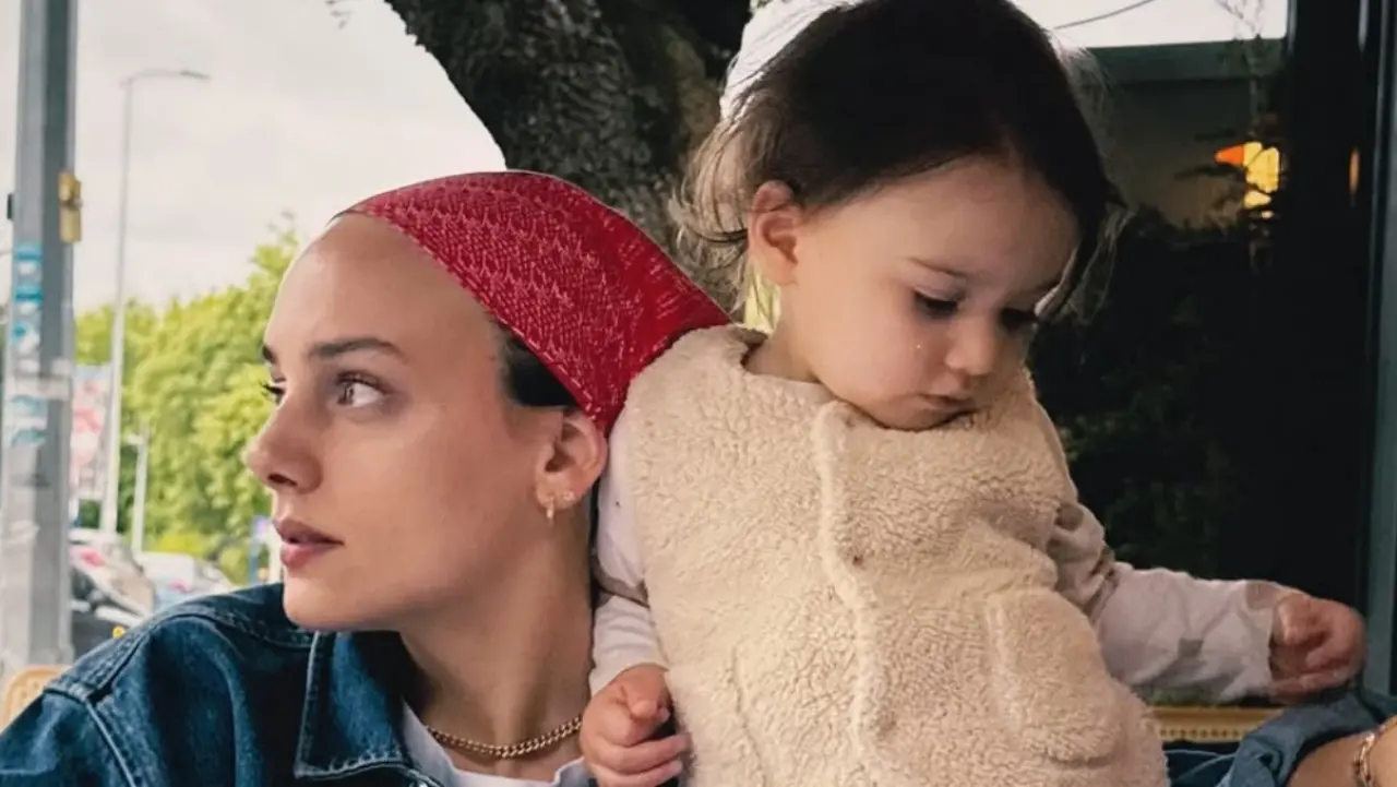 Suzan’ın zorlu mücadelesi: Bora Akkaş ile Oben Alkan çiftinin minik kızı yoğun bakımda! 2