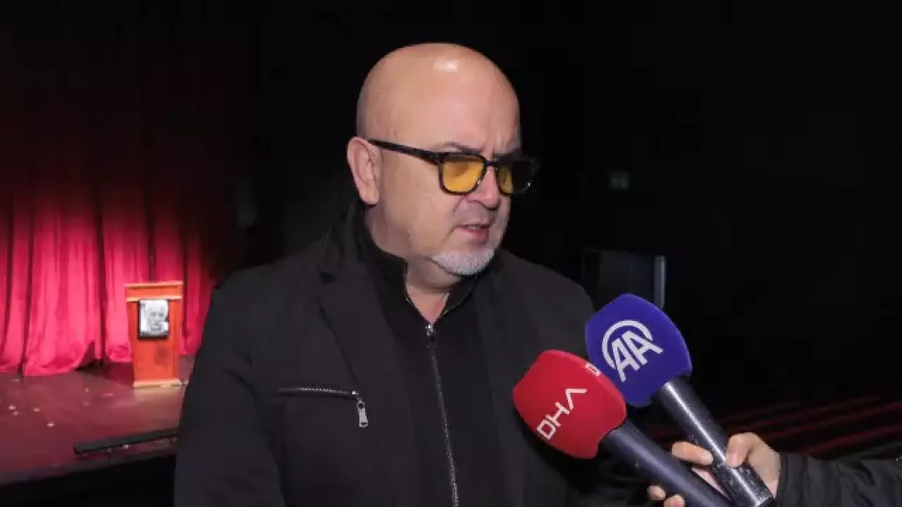 'Memik Dede' Arif Erkin Güzelbeyoğlu İçin tiyatro sahnesinde hüzünlü tören! 4