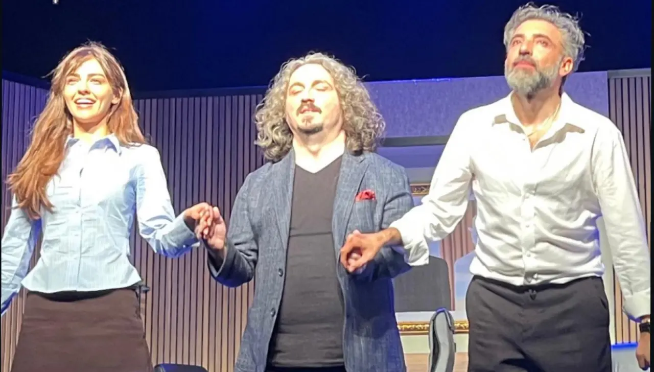 Aslıhan Malbora’nın büyük gecesinde en ön sıra sevgilisi Çağatay Ulusoy’un! 3