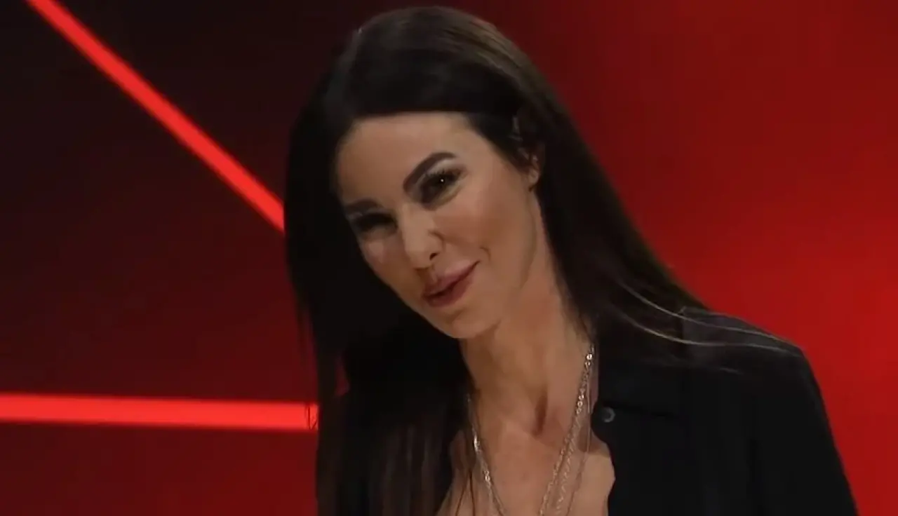 Defne Samyeli’ye icra takibi: 94 bin liralık borç! 3