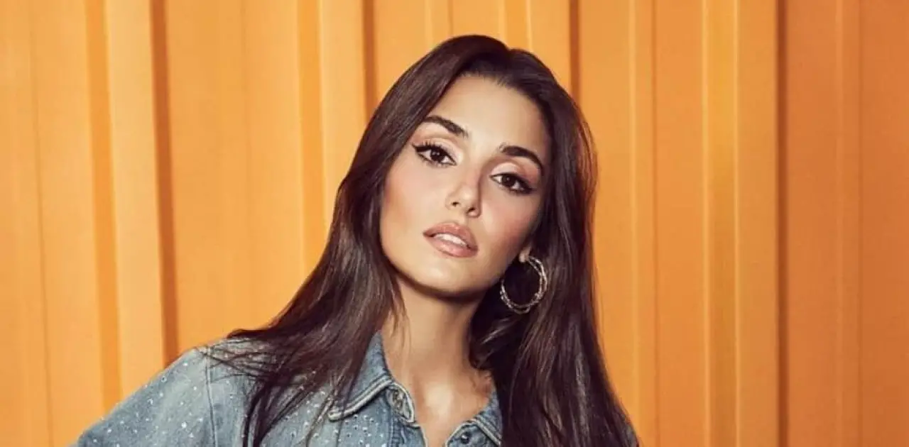 Nocturne ve Hande Erçel'den Paris esintili moda yolculuğu 4