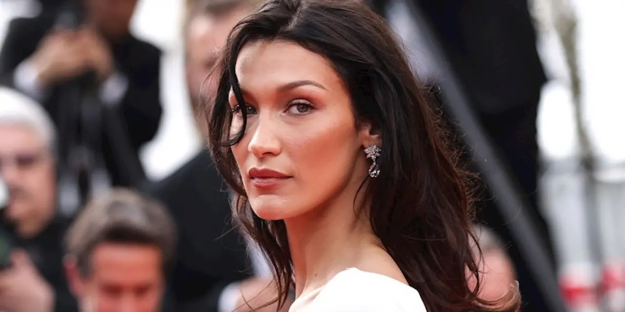 Dünyaca ünlü model Bella Hadid'den ruh sağlığı çağrısı! 3