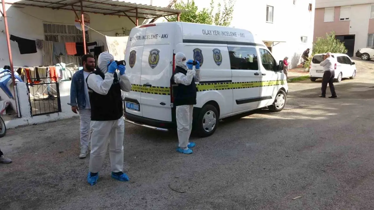 10 gündür haber alınamıyordu, Evinden koku gelince gerçek ortaya çıktı! 1