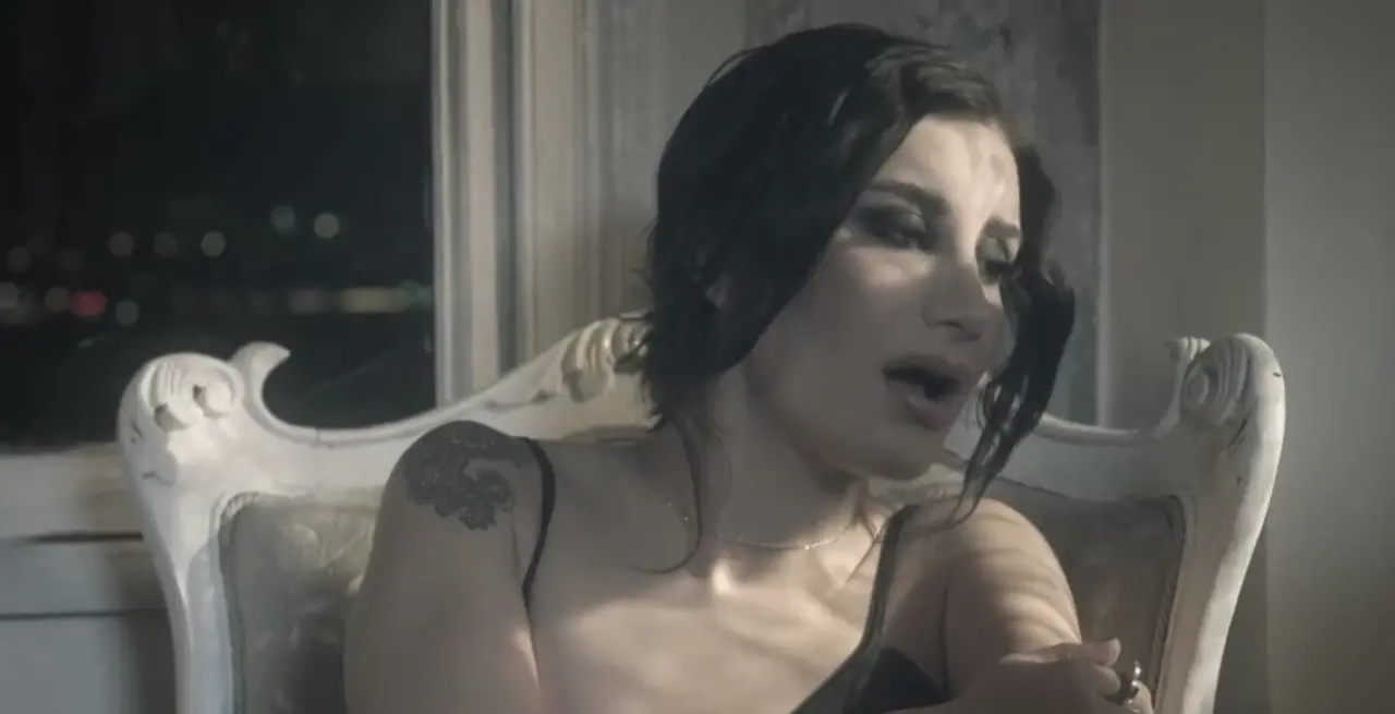 Polisler peşinde... İrem Derici’den Amsterdam’da film sahnesi gibi gece! 3