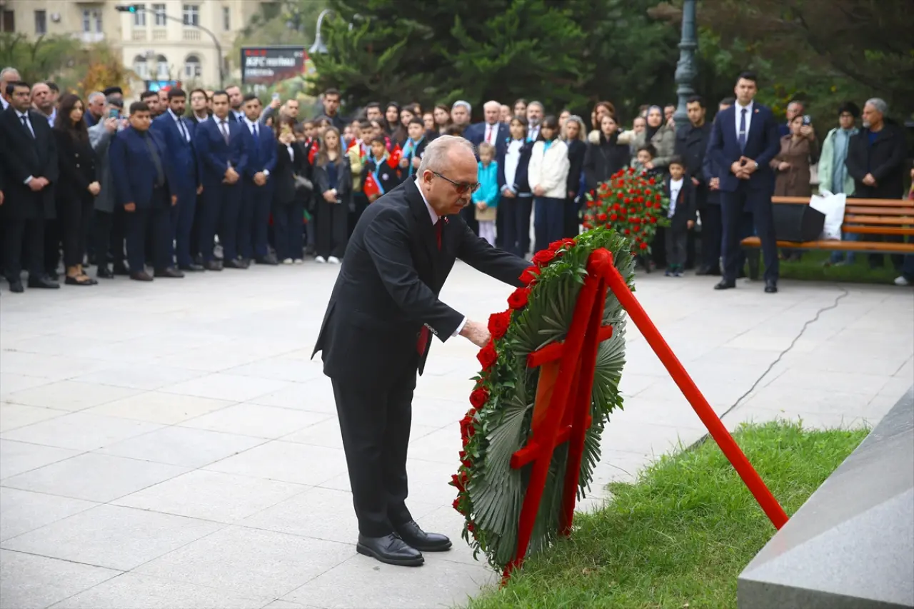 Bir millet, iki devlet tek yürek oldu... Büyük Önder Atatürk Bakü'de anıldı! 3