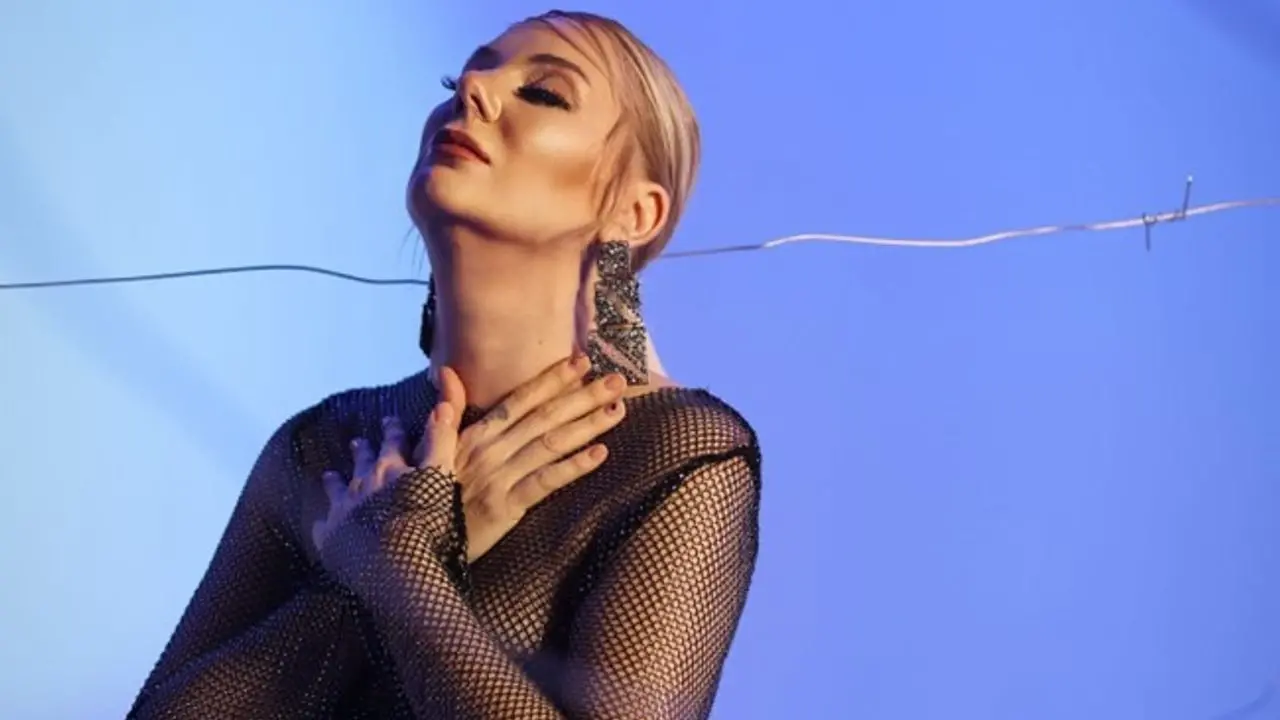 Kayahan'ın kızı Beste Açar’ın sözleri şaşkınlık yarattı: 'Atatürk, Mevlana ve babamla iletişimdeyim!' 3