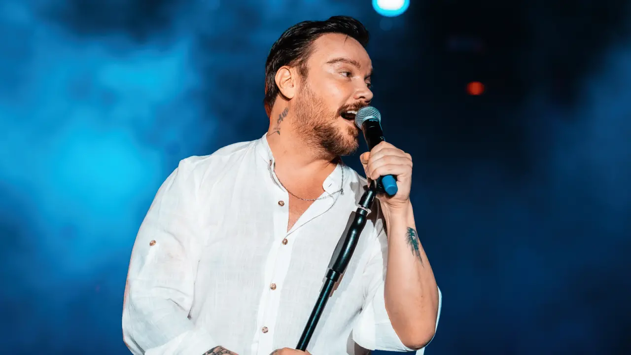 Sinan Akçıl’ın gizemli aşk itirafı ortalığı karıştırdı! 1