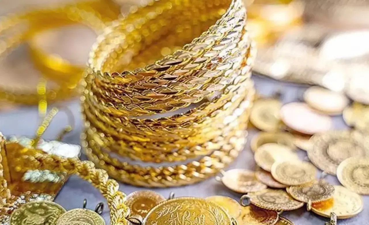 Altın uçuşta! Uzmanlar ve yatırımcılar 2025 sonu için ne diyor? Güncel (10 Kasım) altın fiyat tablosu! 7