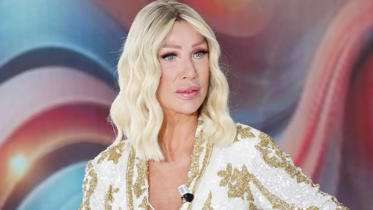 'Çorap kadınıyım' çıkışı unutulmadı… Seda Sayan bu kez ev temizliğine el attı! 3