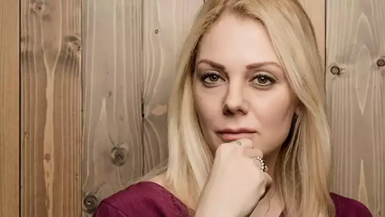 Kayahan'ın kızı Beste Açar’ın sözleri şaşkınlık yarattı: 'Atatürk, Mevlana ve babamla iletişimdeyim!' 1