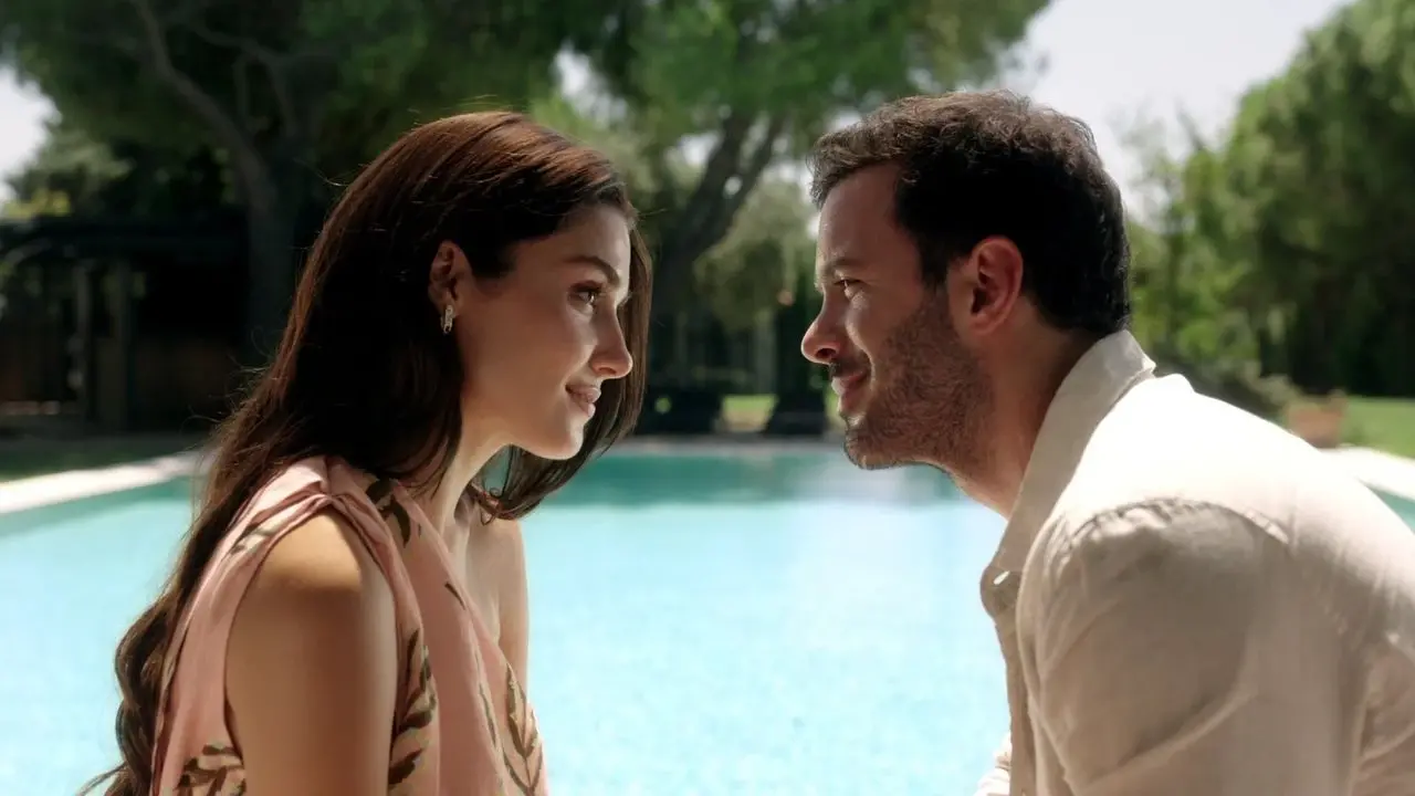 Hande Erçel ve Barış Arduç'tan Aşk ve Gözyaşı'na hüzünlü veda! 2