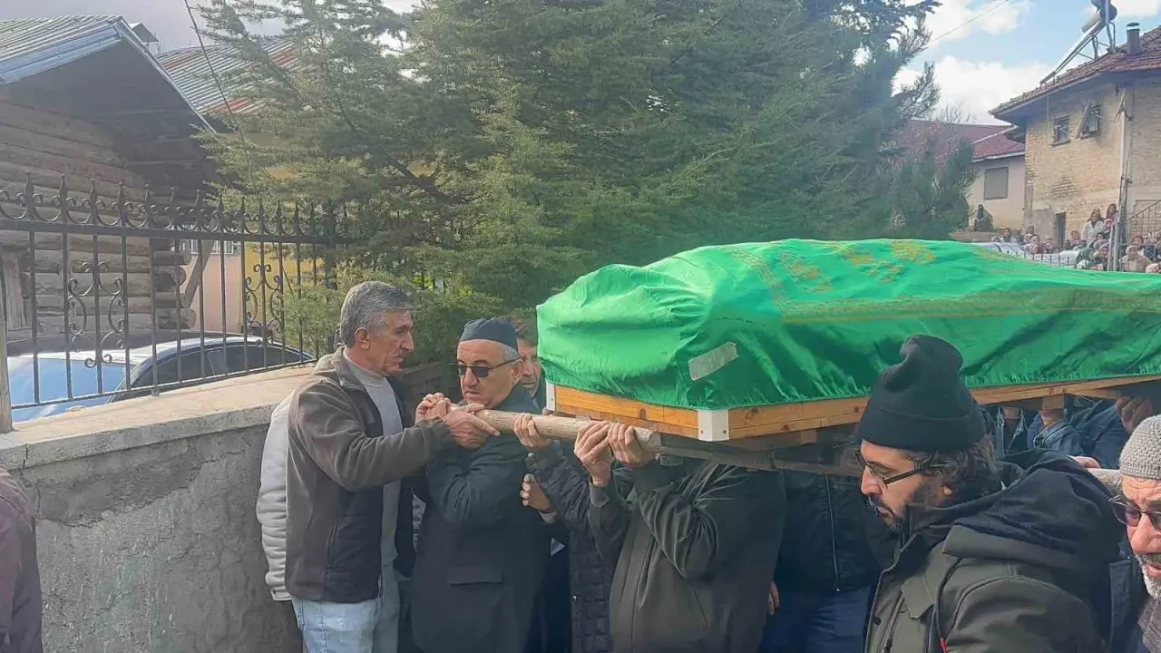 Aile faciasında son nokta! Baba elinde 3 can gitti... 4