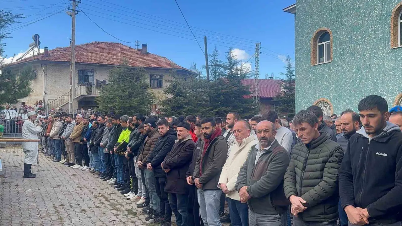 Aile faciasında son nokta! Baba elinde 3 can gitti... 3