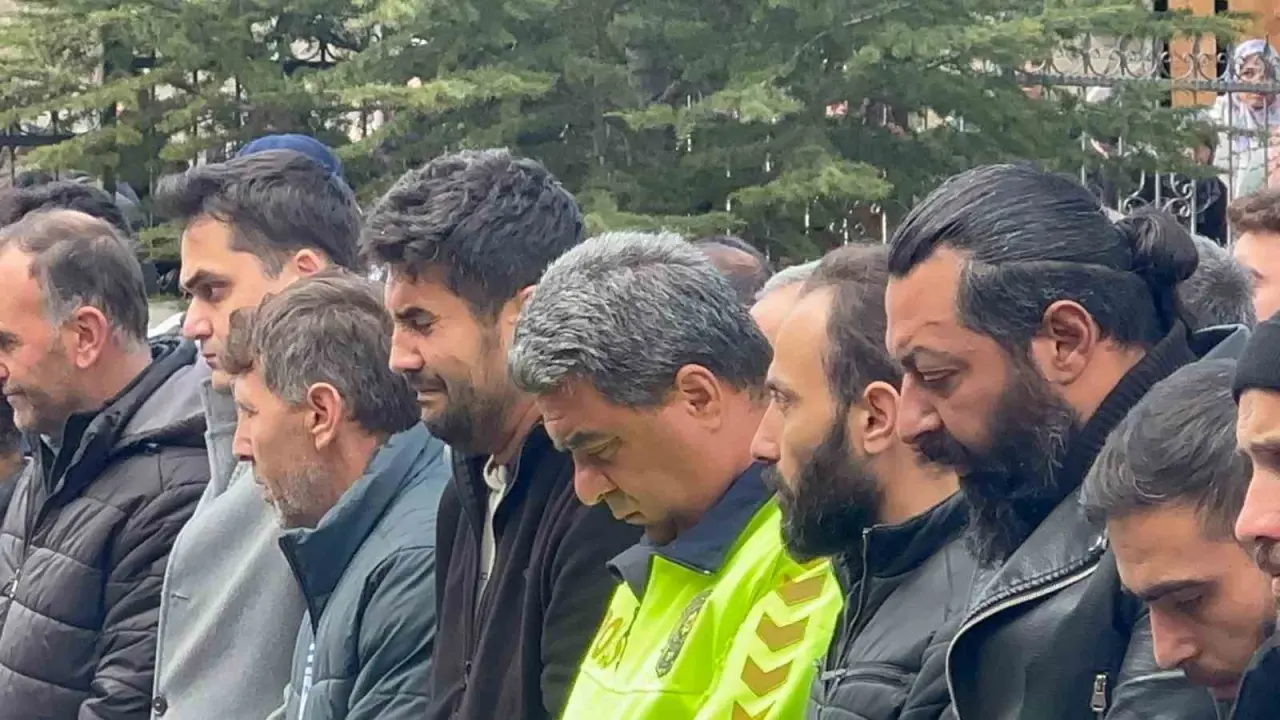 Aile faciasında son nokta! Baba elinde 3 can gitti... 1