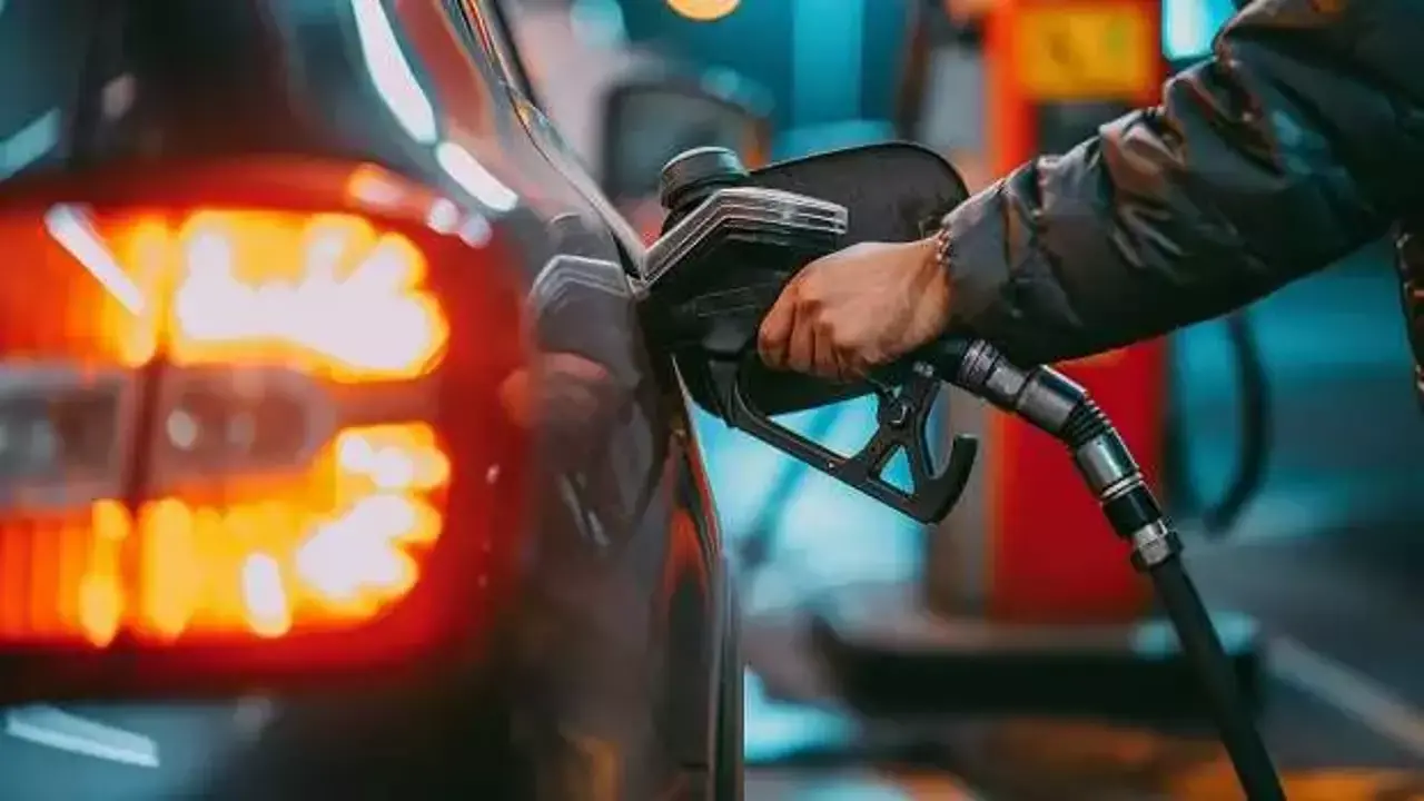 Akaryakıt fiyatlarında nefes aldıran düşüş! 5