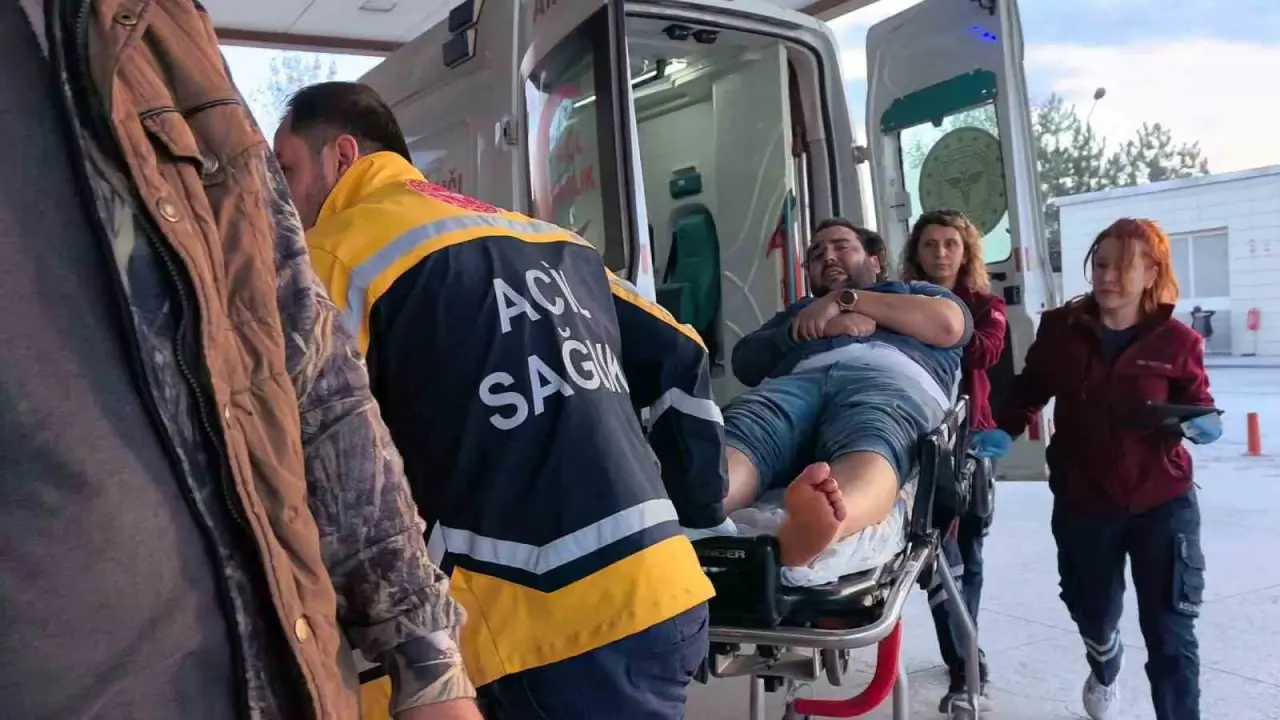 Alın teri kanla karıştı... 600 kiloluk demirin altında kaldı! 3