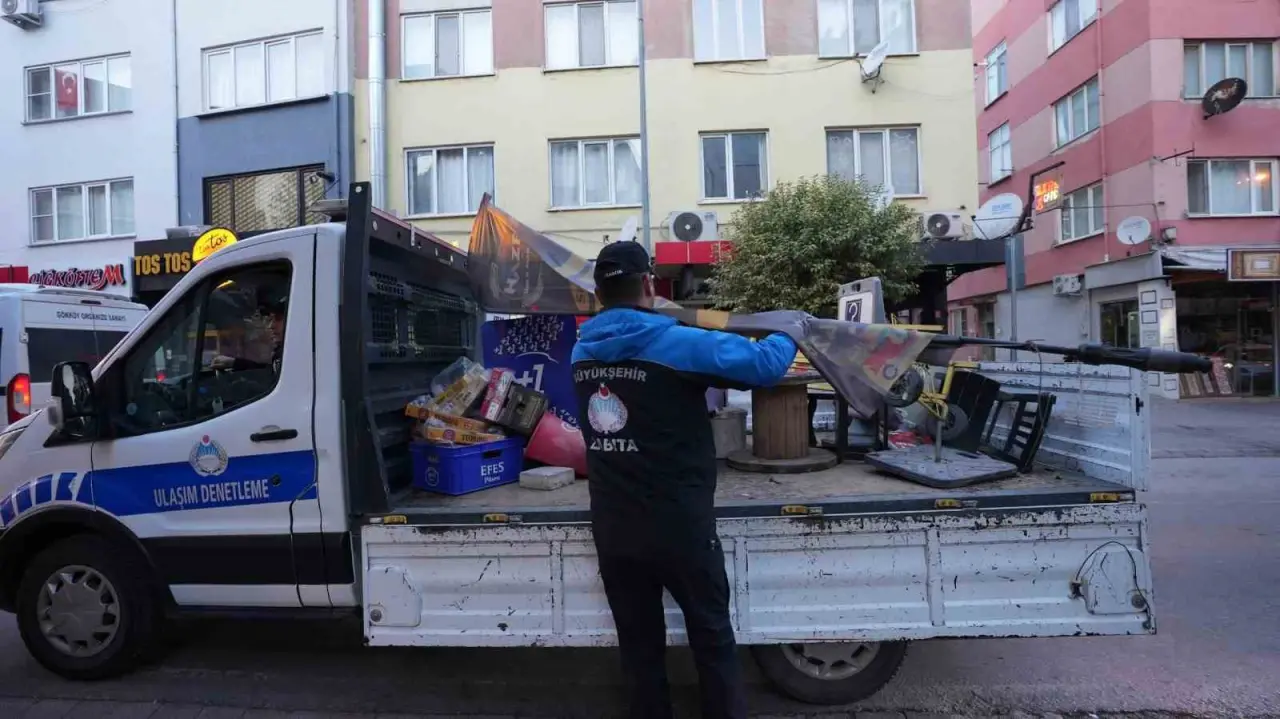 Kaldırımlar geri alındı: Balıkesir'de yayaların alanı korunuyor! 4