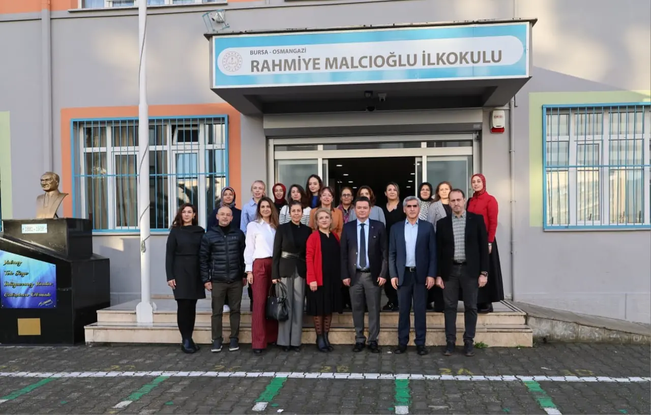 Bursa'da 24 Kasım ziyaretleri: Başkan Aydın öğretmenleri yalnız bırakmadı! 4