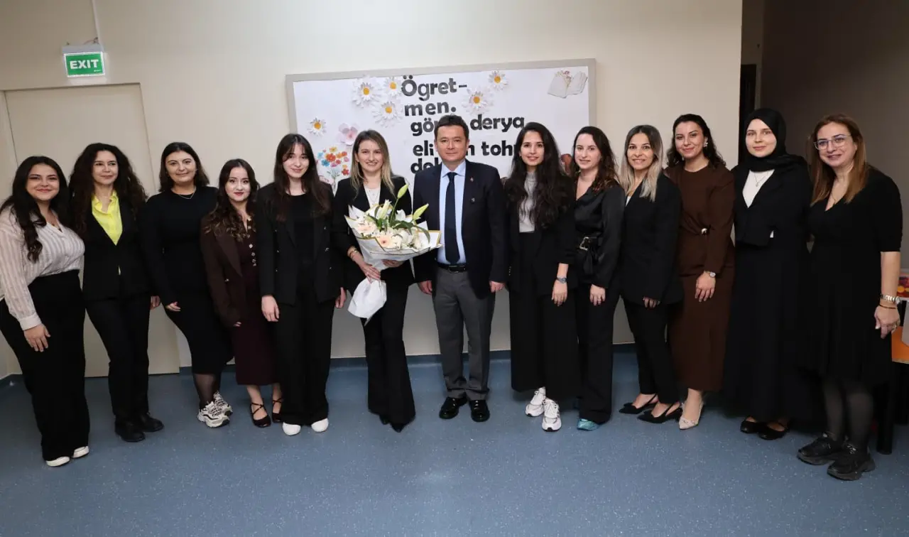 Bursa'da 24 Kasım ziyaretleri: Başkan Aydın öğretmenleri yalnız bırakmadı! 2