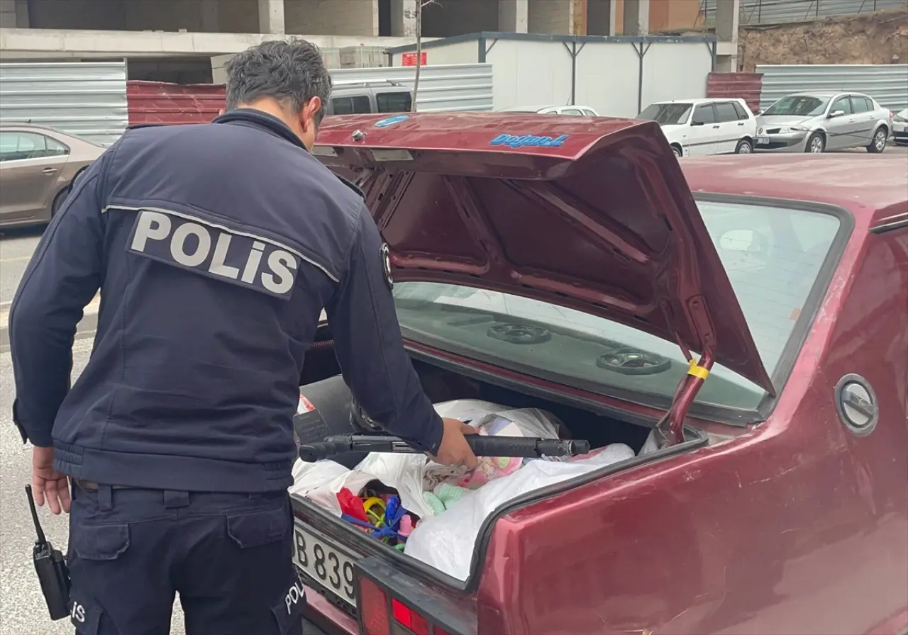 Biri kız kardeşi diğeri kocası... Kanlı kavgada yaralanan adamın çantası boş değildi! 3